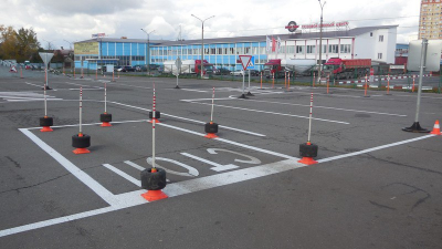 Что нужно знать новичку при поступлении в автошколу? Собираем документы, проверяем лицензию и другое